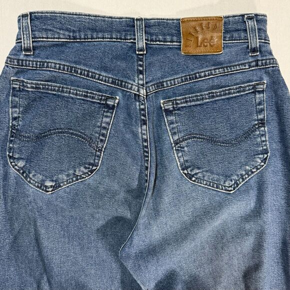 VINTAGE Lee Riveted Mom Jeans Circa 1992 Med Wash, Very Soft, Tapered Leg 2/$25 - Picture 5 of 13
